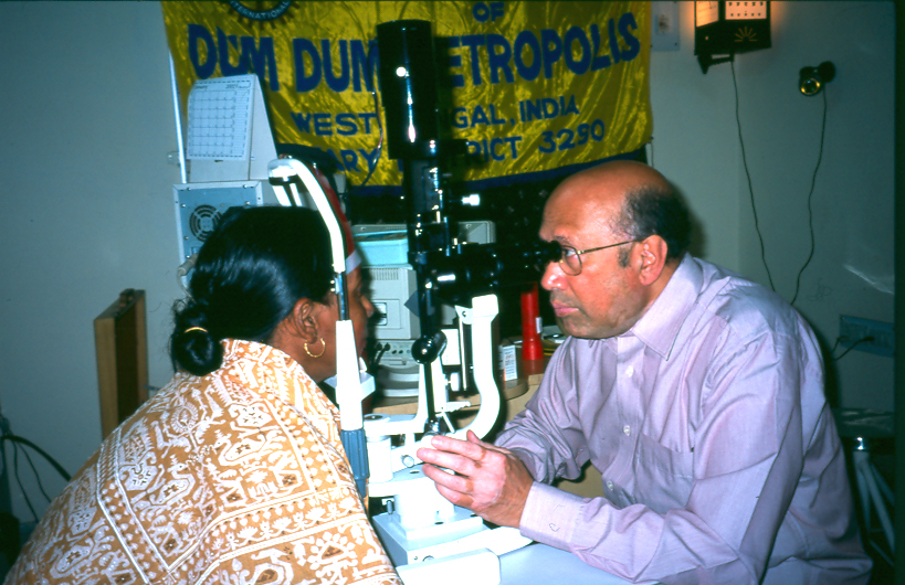 Rotary Eye surgeon Dr Sam Das undertakes the initial assessment examination at one of the Rotary Eye Clinics